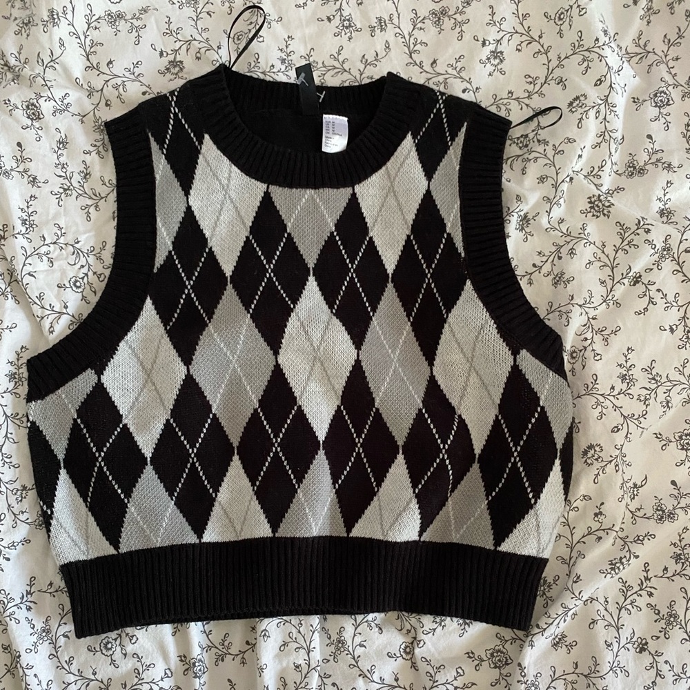 🖤H&M knitted Vest NWOT